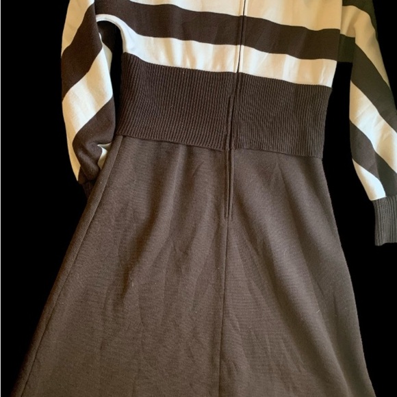 Jonathan Logan Dresses & Skirts - Size 13 vintage 60’s Jonathan Logan striped knit dress